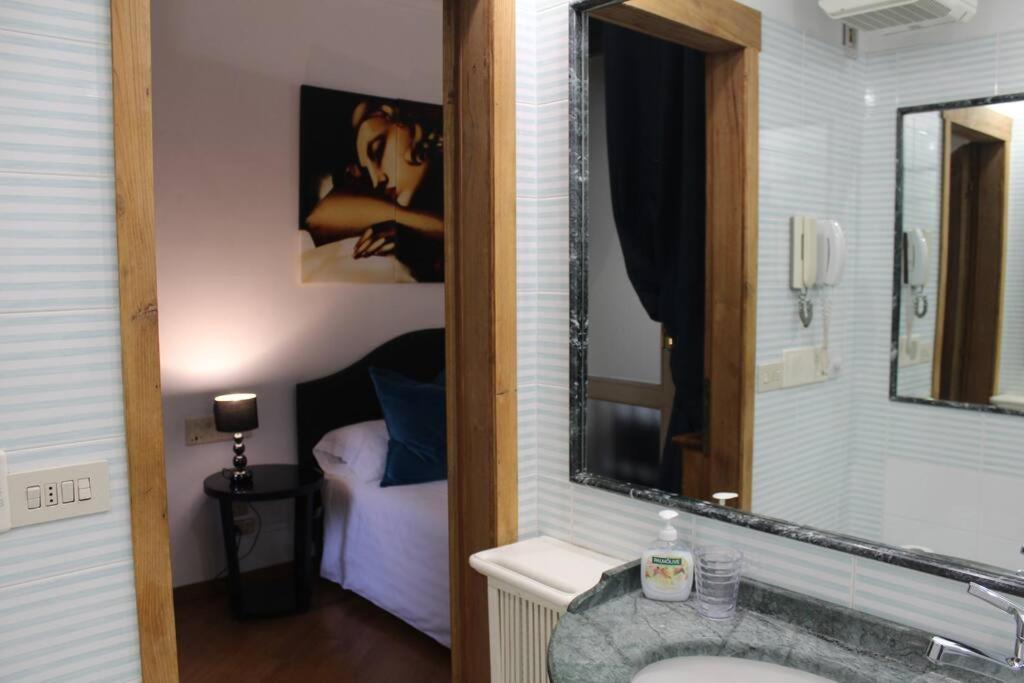 Blue Navona Two Bedroom Apartment - Topcollection Roma Dış mekan fotoğraf